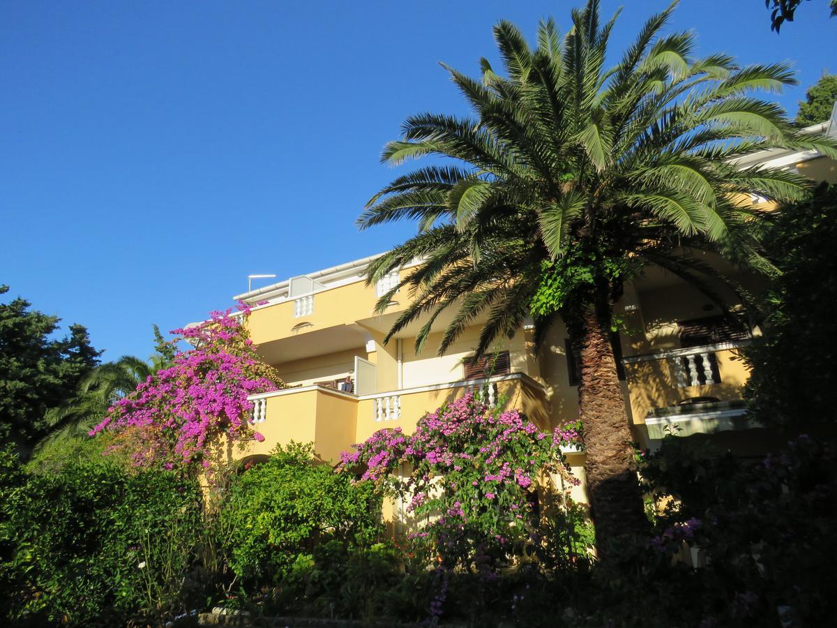 Apartments Palma Novalja Exterior photo